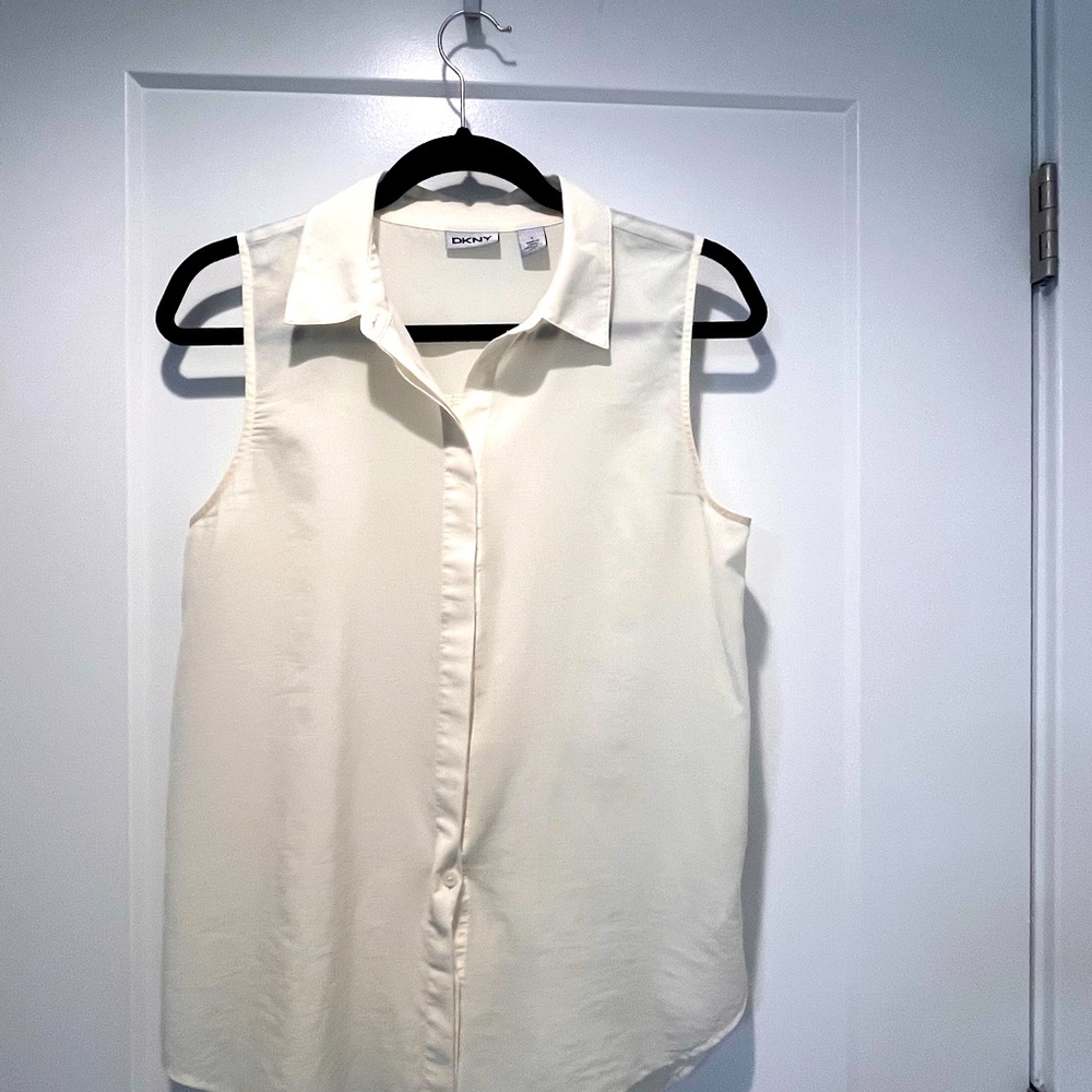 DKNY
Women's white Sleeveless Shirt